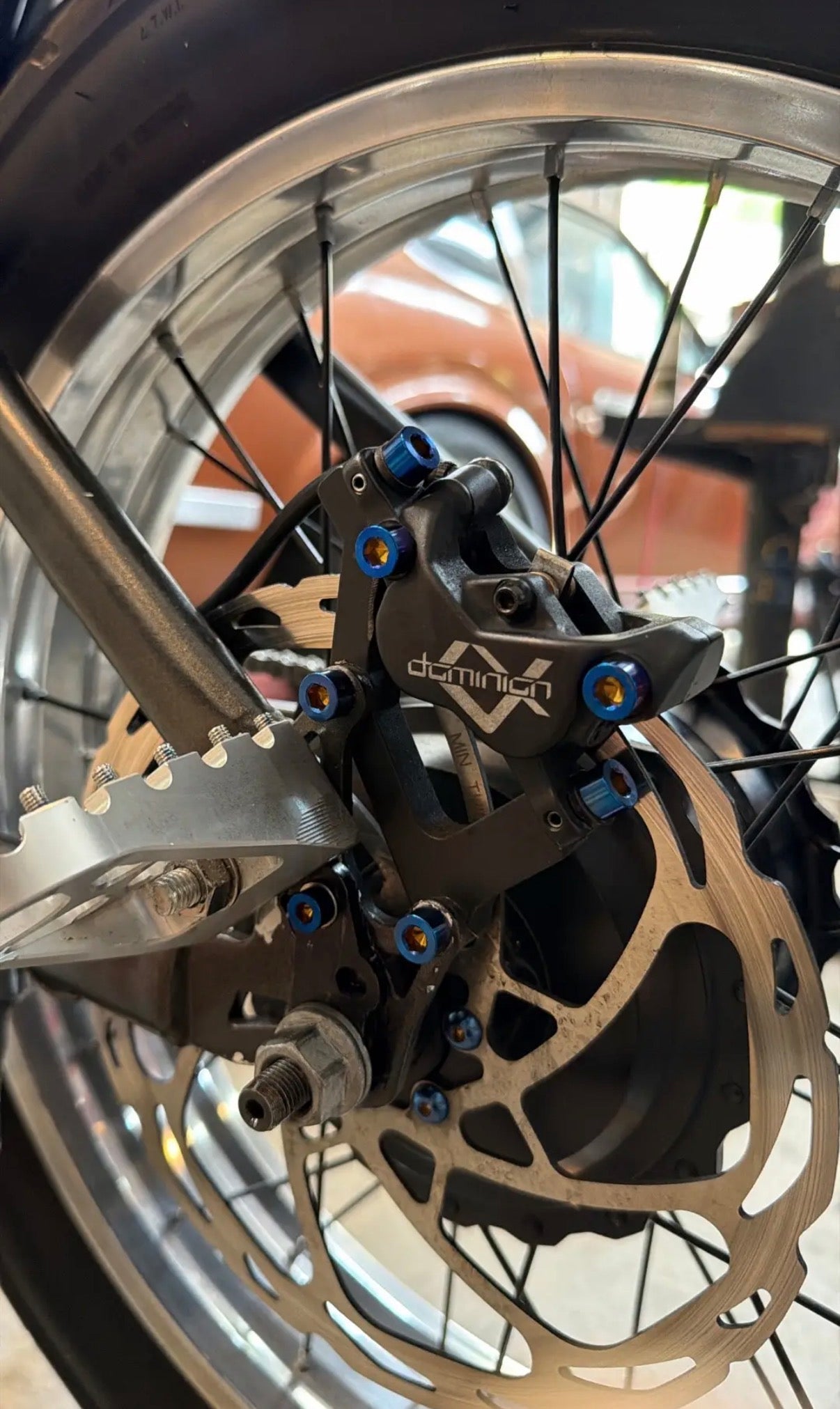 V2 Ridstar Q20 Titanium bolt kit